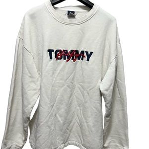 Vintage 1999 Tommy Jeans Sweatshirt 
Worn 
Pit to pit 24 top to bottom 27